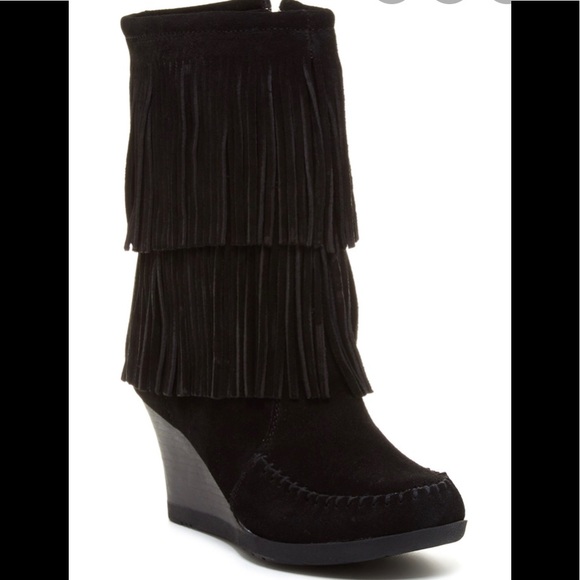 minnetonka wedge boots